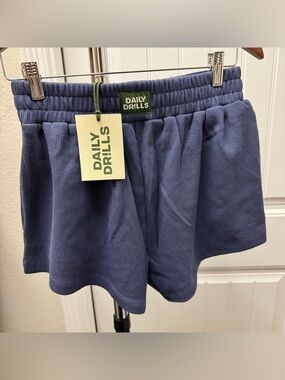 NWT Daily Drills Thermal Resort Shorts XS/S- Navy